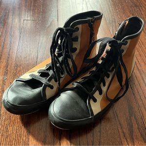 Camper Women’s Leather High top Sneakers US 10 (EU 40)